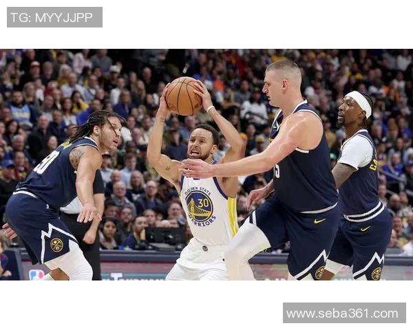 勇士与掘金精彩对决回顾NBA赛季4月3日的激烈战况分析